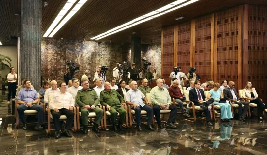 El nieto de Raúl Castro aparece públicamente en actos oficiales del Gobierno de Cuba por primera vez