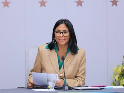 Delcy Rodríguez anuncia ingreso de 300 millones de dólares por venta de fueloil