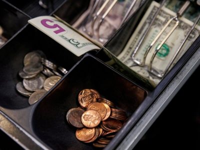 Florida avanza hacia la eliminación del centavo en pagos en efectivo