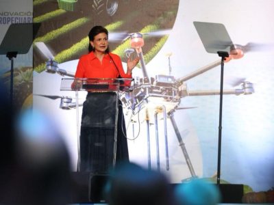 Raquel Peña impulsa diversificación de cultivos para aprovechar mercados internacionales