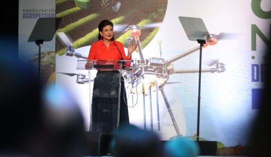 Raquel Peña impulsa diversificación de cultivos para aprovechar mercados internacionales