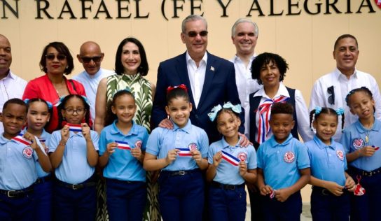 Abinader inaugura escuela en Domingo Savio que beneficiará a más de 800 estudiantes