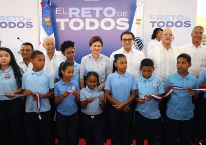 Vicepresidenta Raquel Peña inaugura techado en el Politécnico Prof. Plinio Rafael Martínez en Santiago Oeste