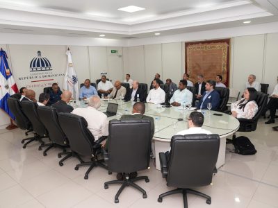 Gobierno refuerza coordinación con generadoras eléctricas ante posible impacto de crisis en Medio Oriente