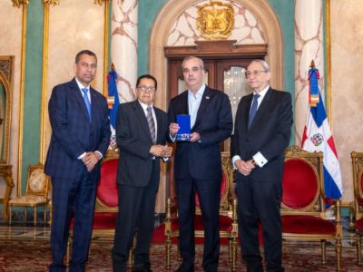 Presidente Abinader concede condecoración póstuma al periodista Orlando Martínez Howley con la Orden del Mérito Duarte, Sánchez y Mella