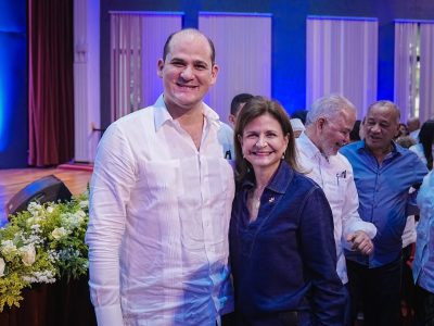Adolfo Pérez Afirma candidatura de Vice: Raquel Peña continúa firme