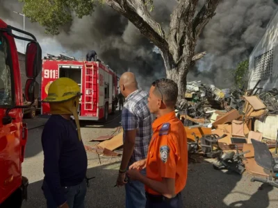 Quema de panales provoca incendio en almacén del Ministerio de Educación