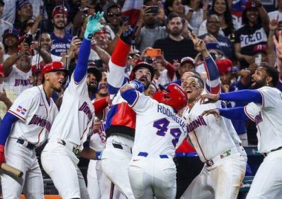 República Dominicana noquea a Países Bajos con cuatro jonrones en el Clásico Mundial de Béisbol