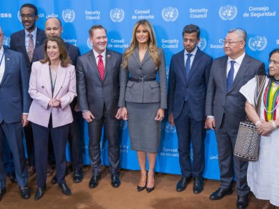 Melania Trump preside sesión de las Naciones Unidas sobre paz e infancia en medio de tensiones por ataques contra Irán