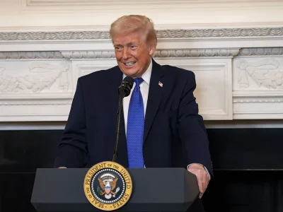 Trump afirma que los dirigentes de Irán desean dialogar y que él está dispuesto a hacerlo