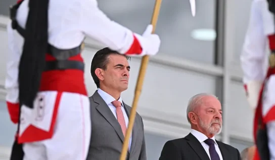 El presidente de Brasil, recibe en Brasilia al presidente de Bolivia en su primera visita oficial