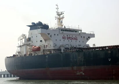 Irán aprueba proyecto de ley para imponer peajes en el estrecho de Ormuz