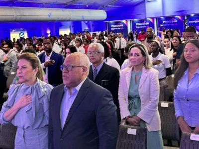 Carolina Mejía resalta labor de Fabricio Gómez Mazara en promipyme