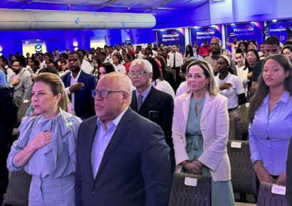 Carolina Mejía resalta labor de Fabricio Gómez Mazara en promipyme