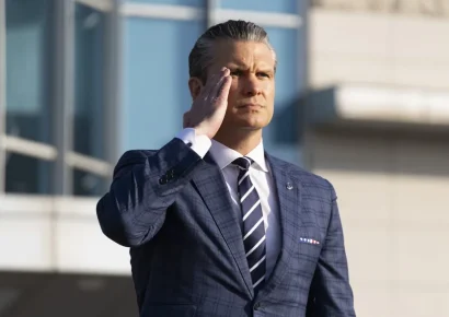 El Pentágono desmiente acusaciones sobre inversiones del secretario de Defensa antes del conflicto con Irán