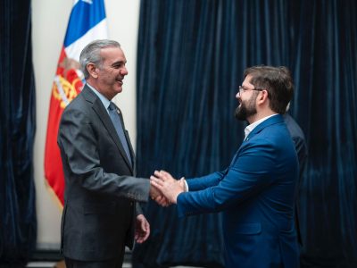 Abinader realiza saludo protocolar a Gabriel Boric antes de la investidura de José Antonio Kast en Chile