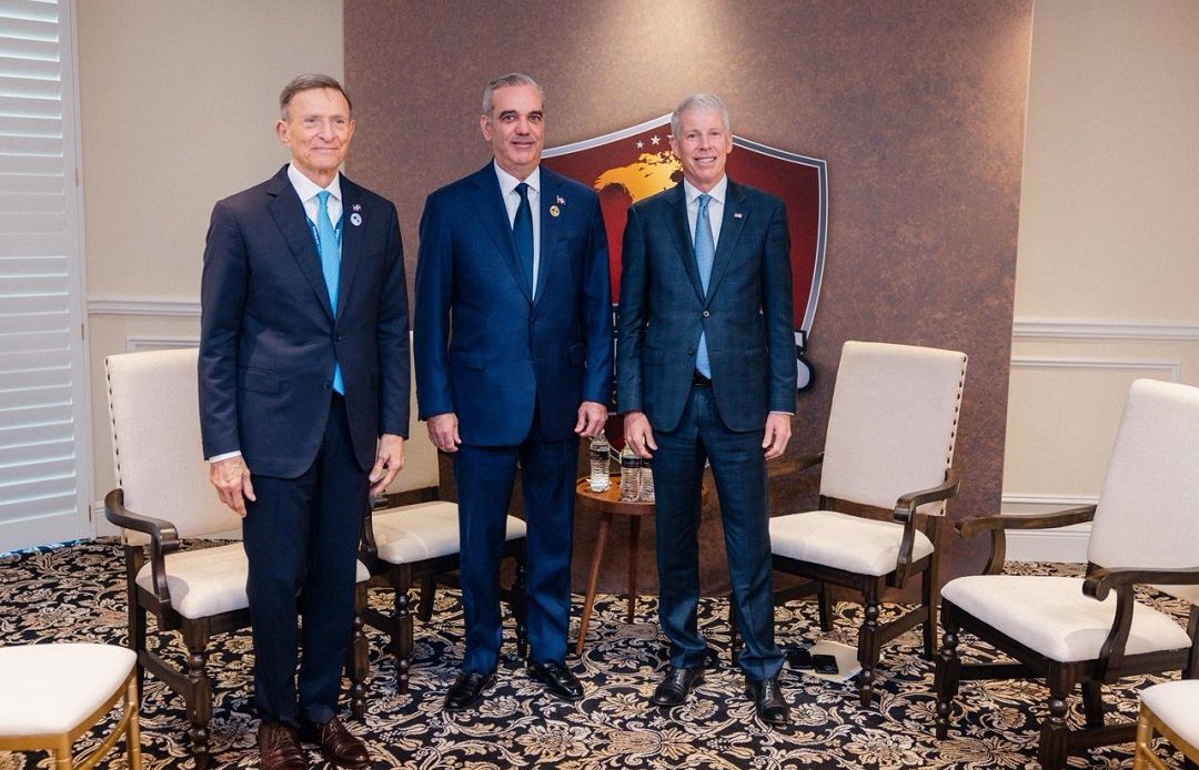 El presidente Abinader trata cooperación energética con el secretario de Energía de EE. UU.