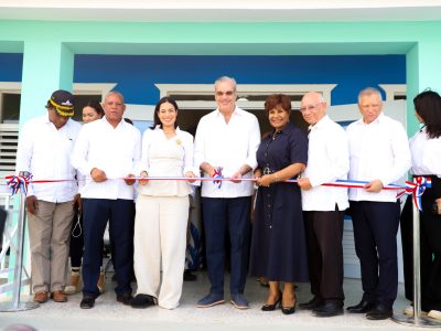 Presidente Abinader inaugura CAIPI en Montecristi; beneficiará a 250 niños y niñas