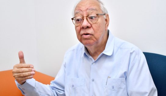 Embajador dona colección de diariosal Archivo General de la Nación