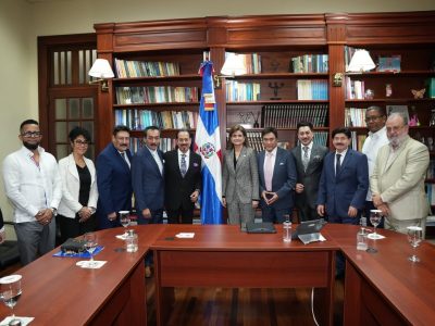 Los Tigres del Norte anuncian concierto en Santo Domingo tras encuentro con la vicepresidenta