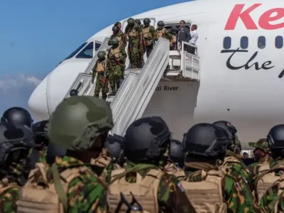 Regresan a Kenia 215 policías tras misión de seguridad en Haití