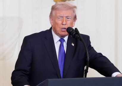 Trump anuncia un «poderoso» bombardeo contra una isla petrolera clave