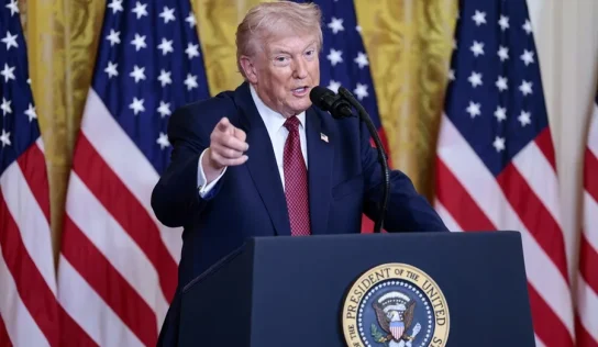 Trump propone enviar buques de guerra al estrecho de Ormuz ante tensión con Irán