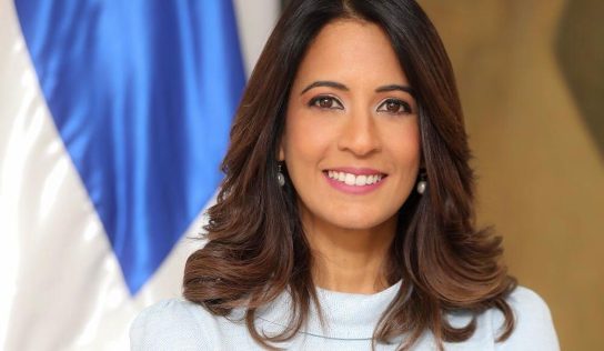 Designan a Julissa Cruz directora de infraestructura digital sostenible en CAF y cierra ciclo de 25 años en Indotel