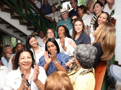 Carolina recibe masivo respaldo de las mujeres en las estructuras del PRM