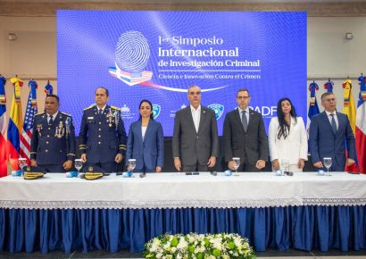 Abinader declara la tecnificación de la DICRIM como política de Estado para fortalecer la justicia