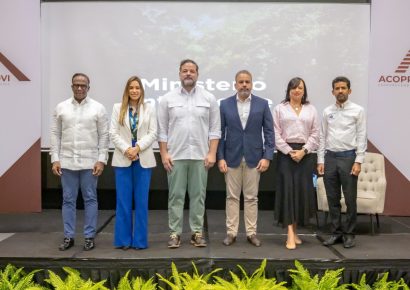 Ministro de Medio Ambiente impulsa una permisología más ágil y digitalizada para el sector construcción