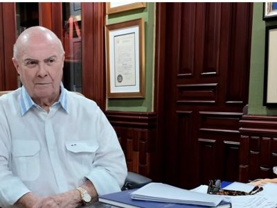 Hipólito Mejía califica de “lamentable” el caso SeNaSa y confía en la justicia