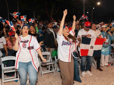 Carolina: mientras dure el Clásico, la Plaza Santo Domingo se llamará “Estadio Malecón”