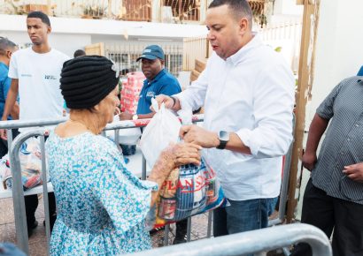 Carolina realiza gran operativo médico y social para mejorar salud en Los Pinos de Los Ríos