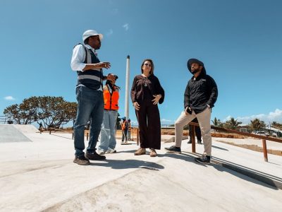 Carolina supervisa avances en cancha de fútbol y skate park del Malecón Deportivo