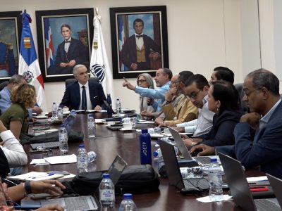 Ministerio de Educación avanza en la planificación del año escolar 2026-2027