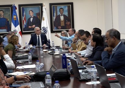 Ministerio de Educación avanza en la planificación del año escolar 2026-2027