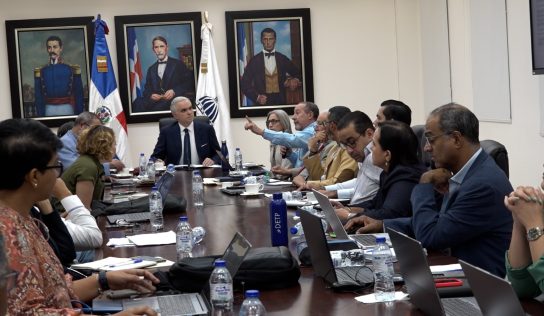 Ministerio de Educación avanza en la planificación del año escolar 2026-2027