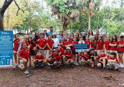 Alcaldía del DN realiza siembra de árboles y charlas en conmemoración del Día Mundial forestal