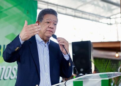 Leonel Fernández atribuye alza del costo de la vida a ineficiencia del Gobierno