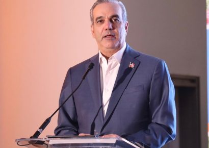Presidente Abinader se reúne con empresarios para garantizar estabilidad de precios ante crisis