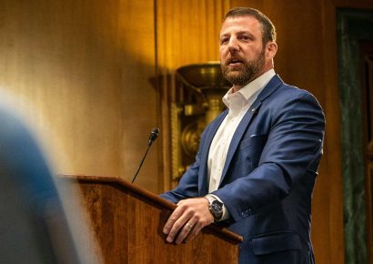 Trump destituye a Kristi Noem y nombra a Markwayne Mullin como nuevo jefe de Seguridad Nacional