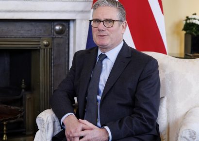 Reino Unido confirma uso de bases británicas por EE. UU. en operaciones contra ataques