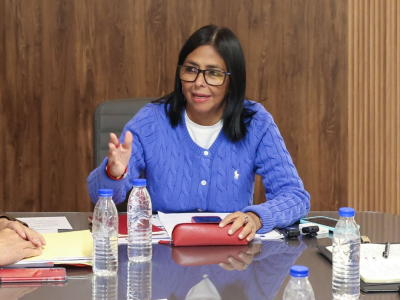 Delcy Rodríguez participará de forma remota en foro económico en Miami