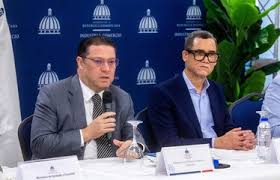 Gobierno anuncia auditoría nacional de permisos para enfrentar el comercio ilícito