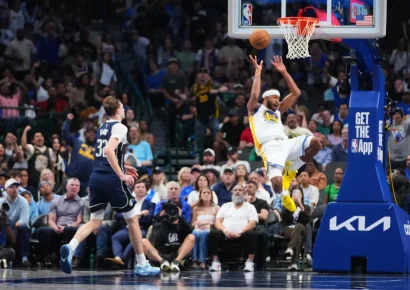 La aparatosa caída de Moody que dejó en shock a todos tras grave lesión de rodilla en la prórroga entre Warriors y Mavericks