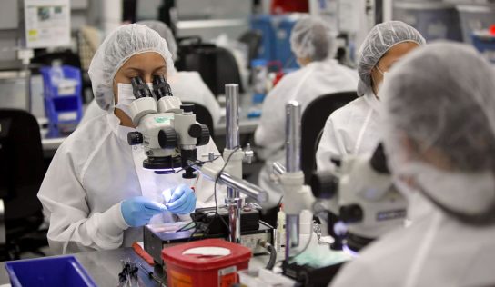 Acuerdo impulsa servicios de esterilización para dispositivos médicos en zona franca