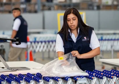 Perú arranca intensos debates electorales con 35 aspirantes presidenciales