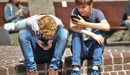 Austria prohibirá el uso de redes sociales a menores de 14 años