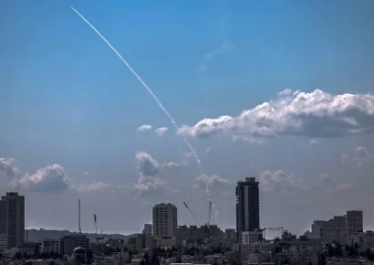 Israel niega ataques iraníes a la oficina de Netanyahu mientras persisten alarmas antiaéreas